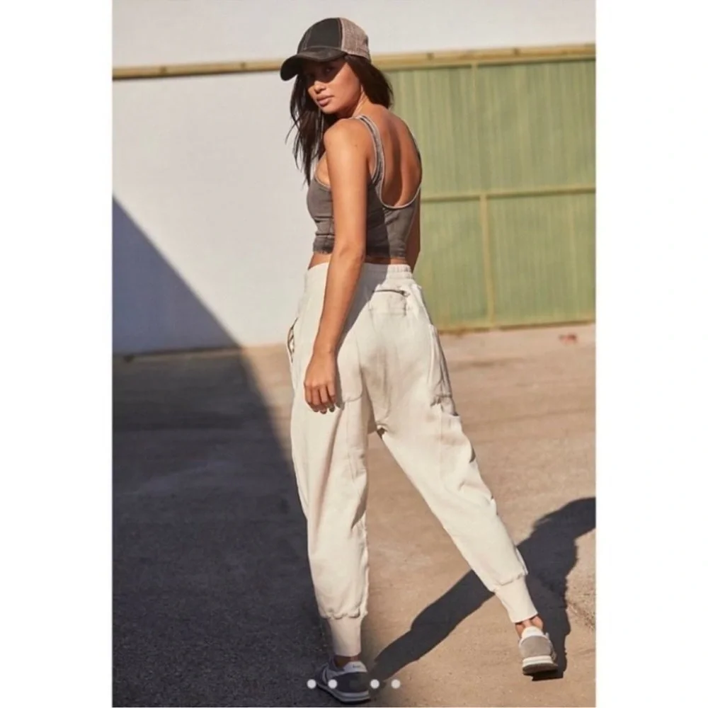 New Free People June Bug Sweatpants Joggers FP Movement Cream Small - Picture 11 of 12